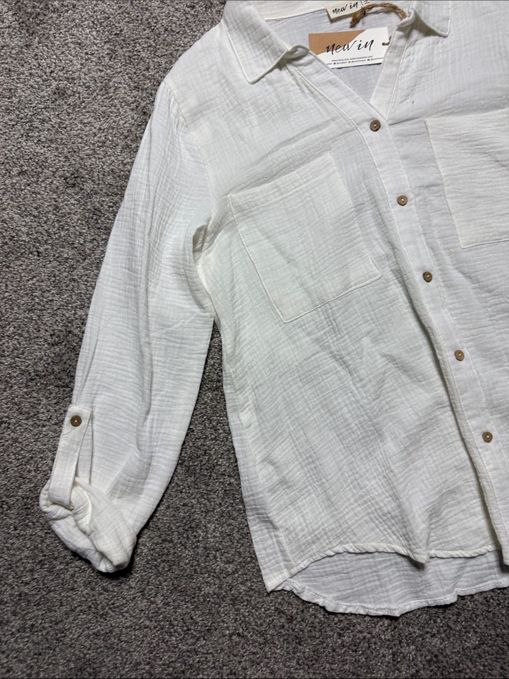 New In White Textured Button-Front Shirt - Picture 5 of 9